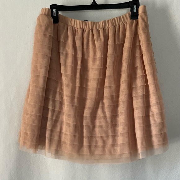 NWT. BCBG Maxazria Size M Mauve Pink Tiered Mini Skirt. New with Tags - Picture 5 of 11